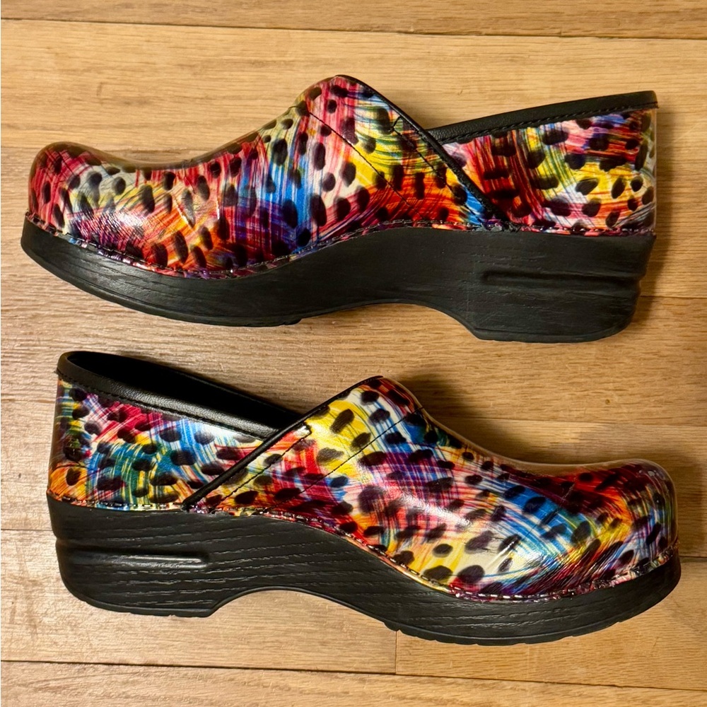Dansko womens clogs colorful XP 2 non slip professional leopard 39 8.5 9